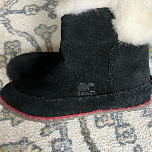 Women’s Sorel black suede boots - Picture 3 of 6